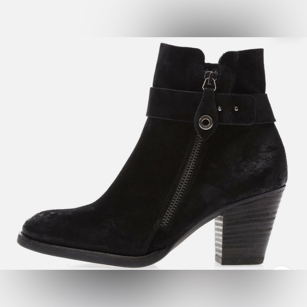 Paul Green Black Suede Ankle Boots W/ Zip Closure